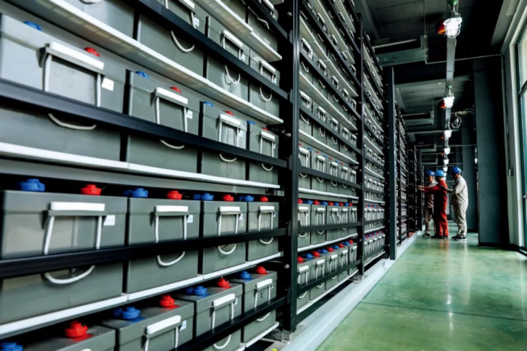 The Secret of UPS Power Batteries: Why Lead-Acid Batteries Still Dominate